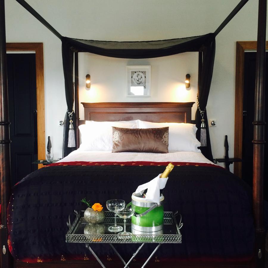 Marriners Luxury Guesthouse Rawene Ngoại thất bức ảnh